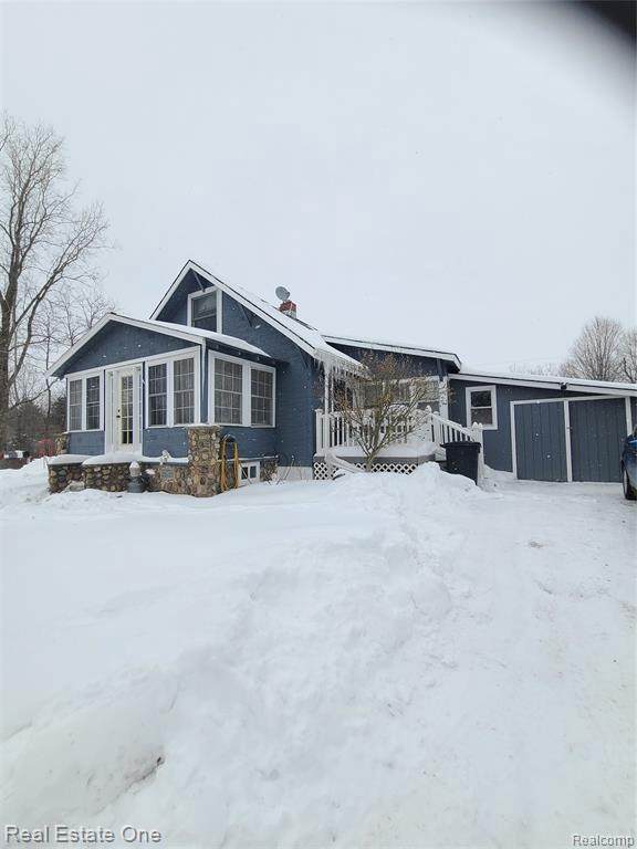 972 Martin Dr - Photo 1