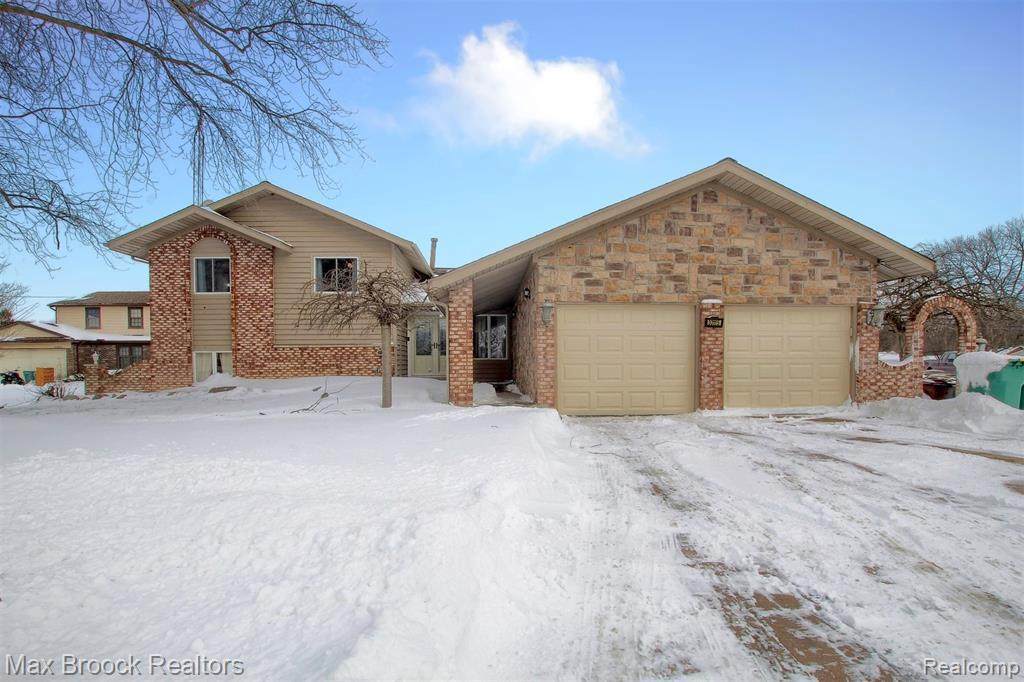 33115 Jefferson Ave - Photo 1