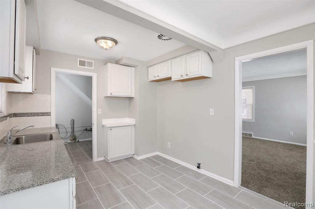 24340 Parklawn St - Photo 1