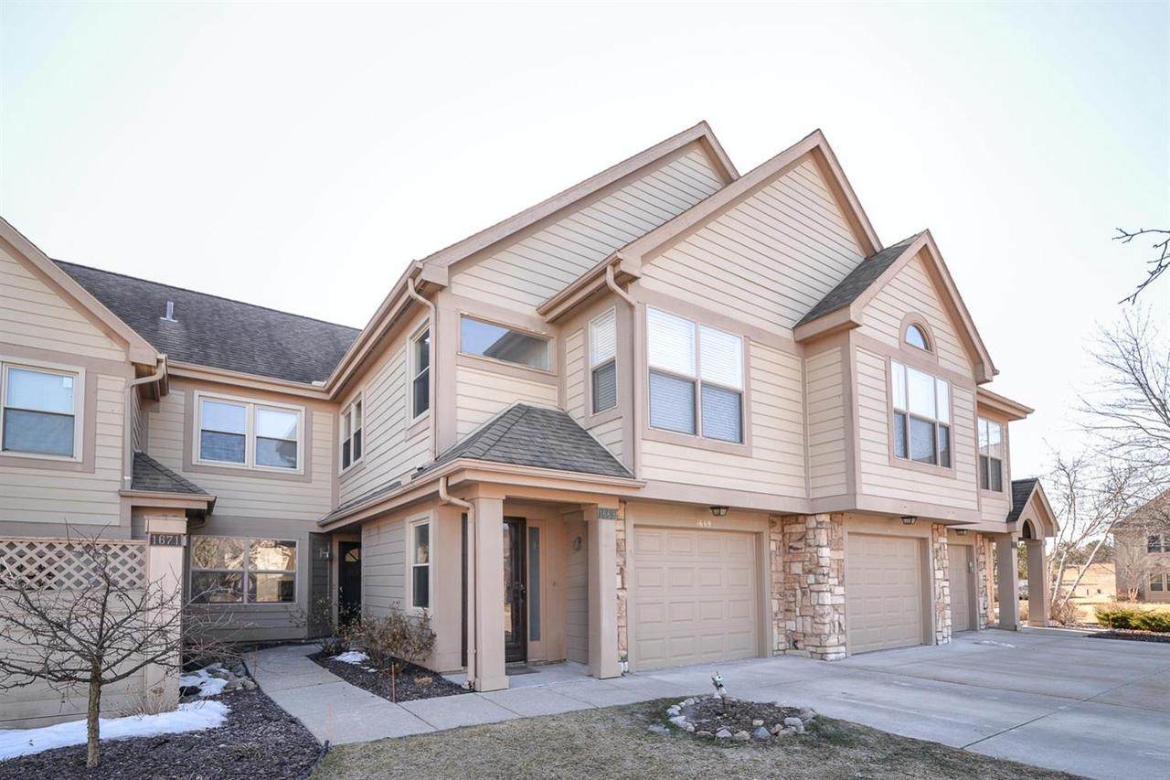 1671 Coburn Dr - Photo 1