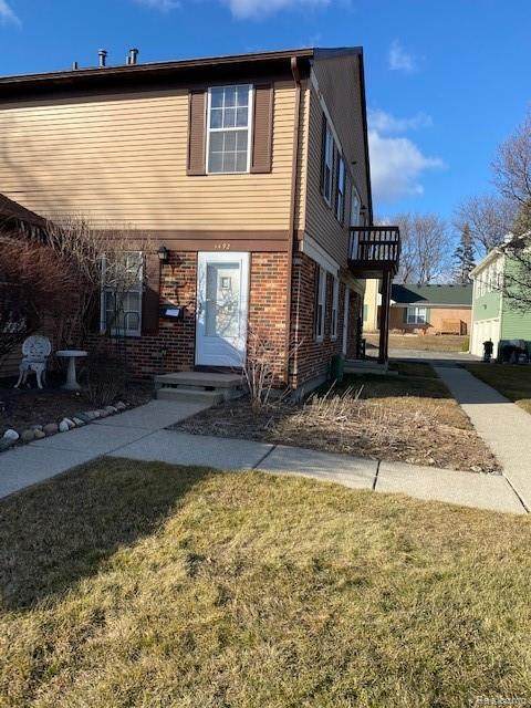 1492 Wingate Blvd - Photo 1