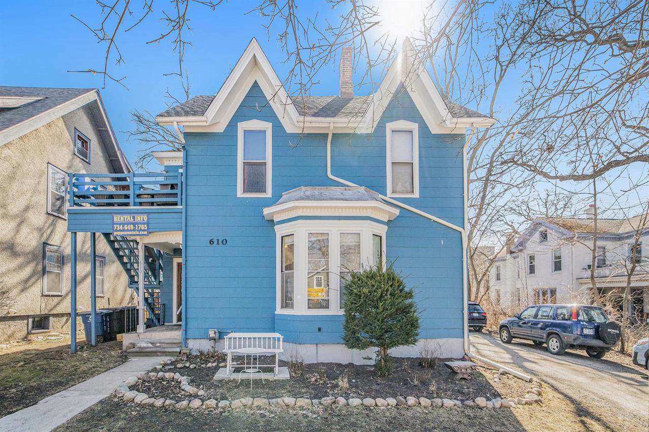 610 Lawrence St - Photo 1