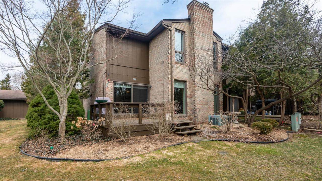 670 Greenhills Dr - Photo 1
