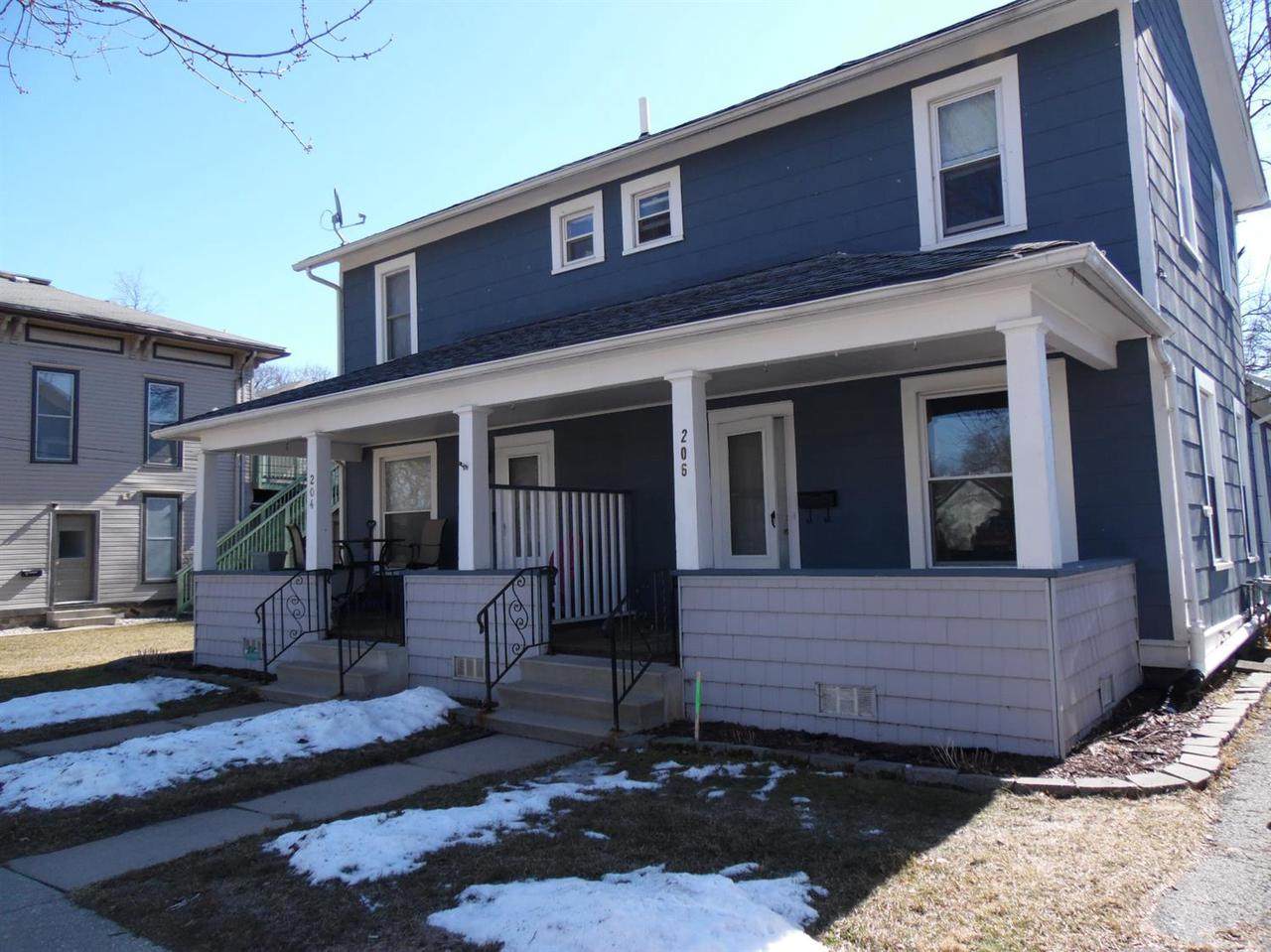 206 Pottawatamie St - Photo 1