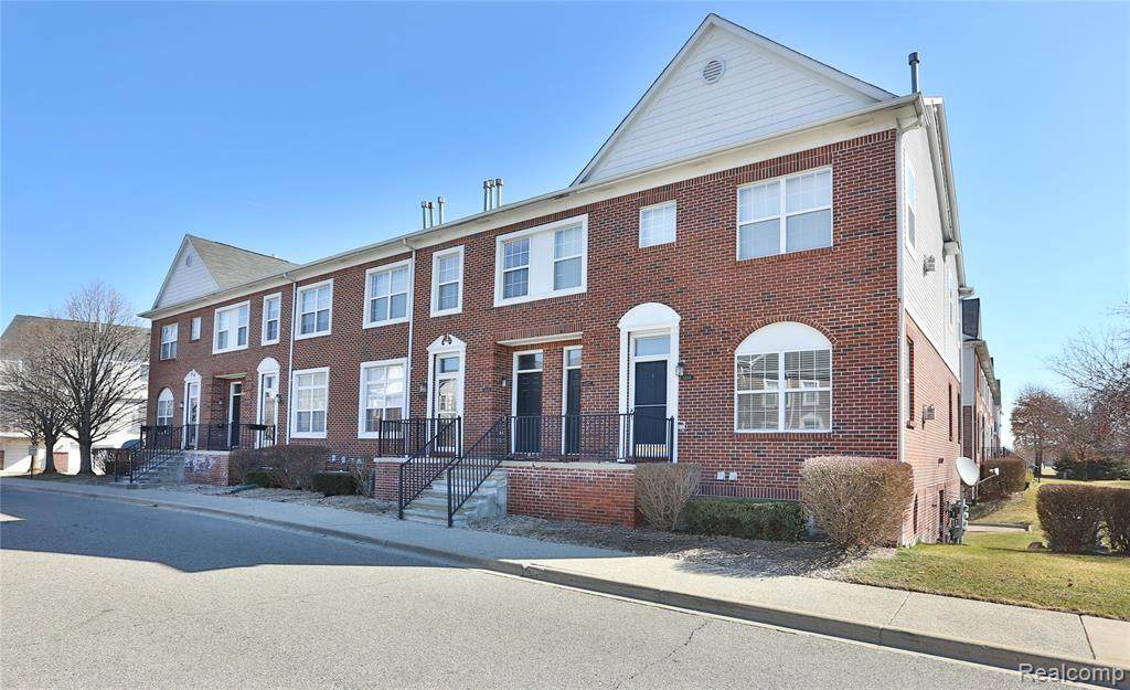 43014 Strand Dr - Photo 1
