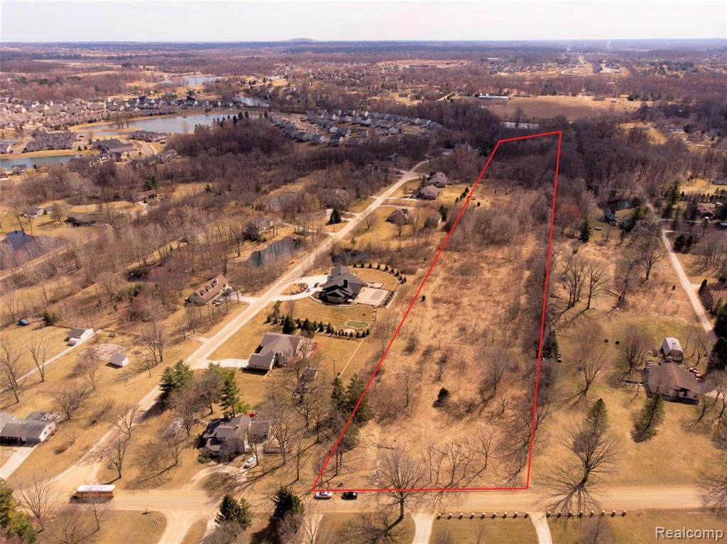 58405 Travis Rd - Photo 1