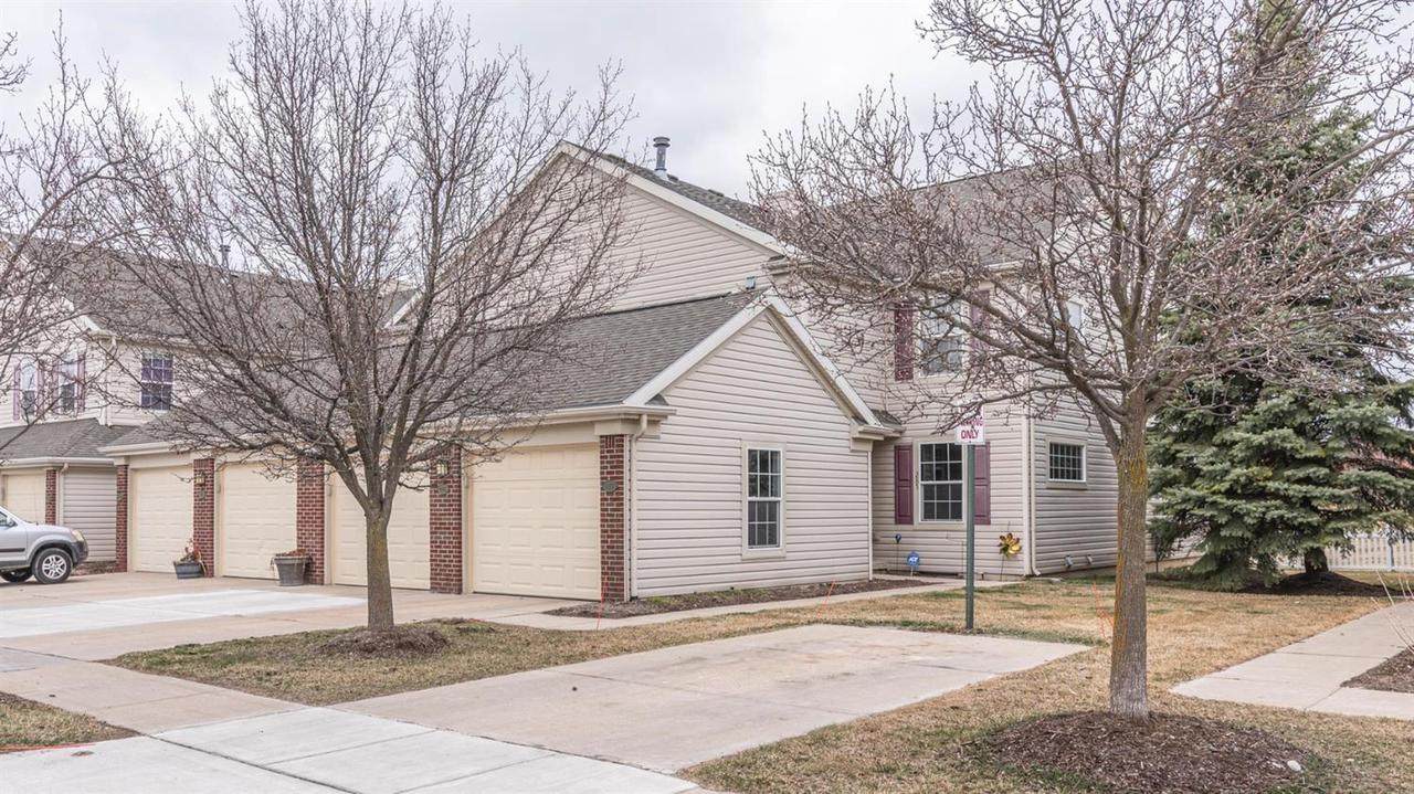 287 Victoria Dr - Photo 1
