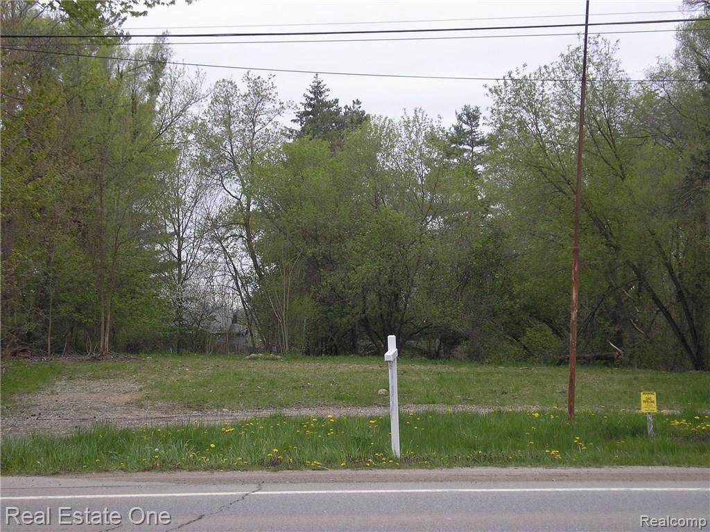 436 Rochester Rd - Photo 1