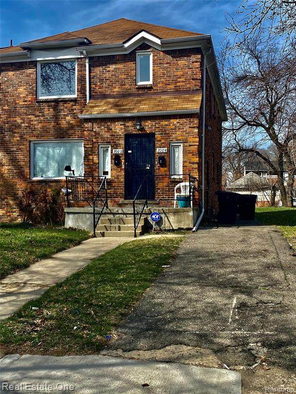 7002 Thatcher - Photo 1
