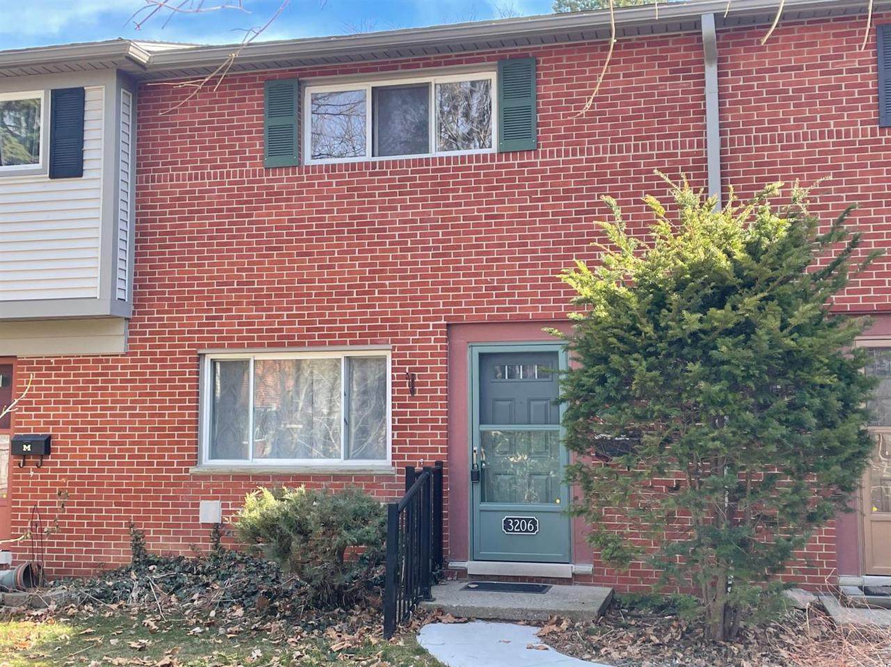 3206 Williamsburg Dr - Photo 1