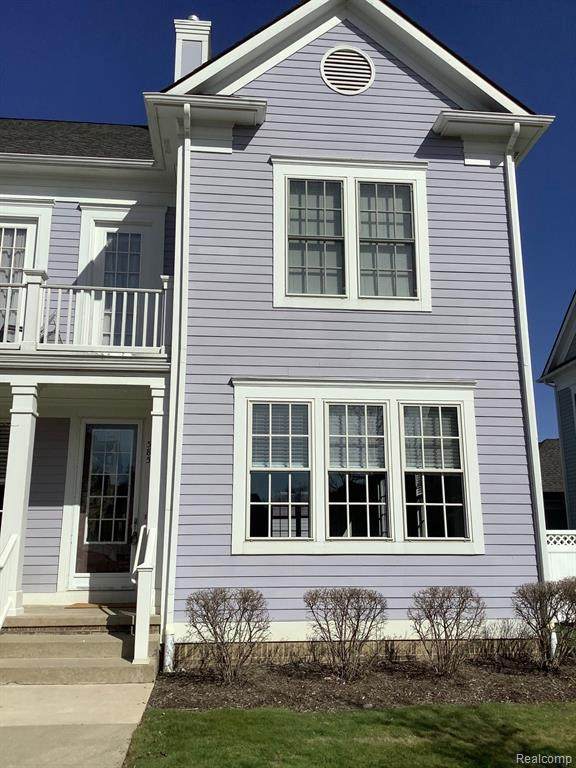 585 Constitution St - Photo 1