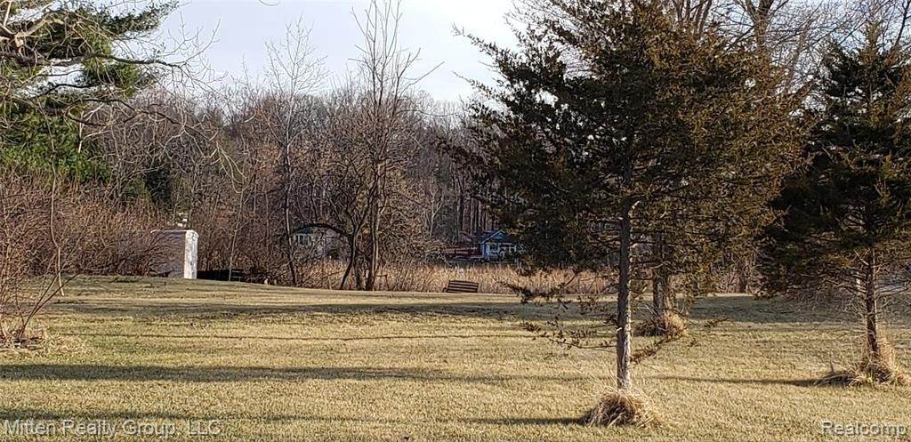 8411 Silver Lake Rd - Photo 1