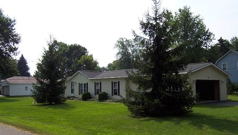 731 Bryant Ave - Photo 1