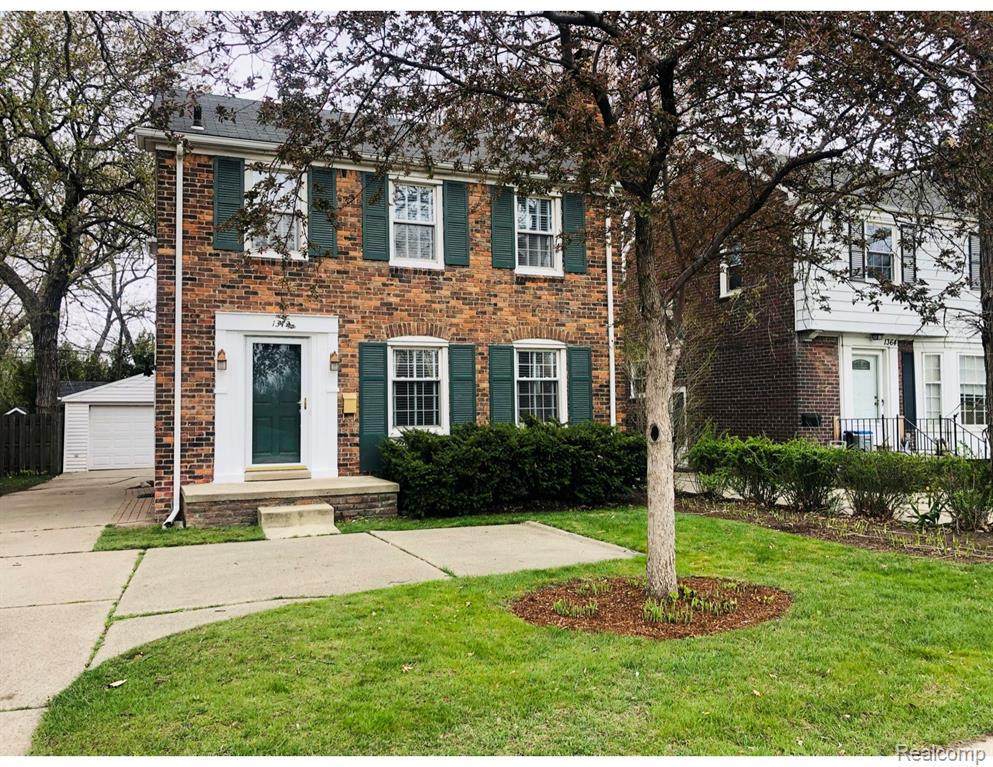 1372 Vernier Rd S - Photo 1