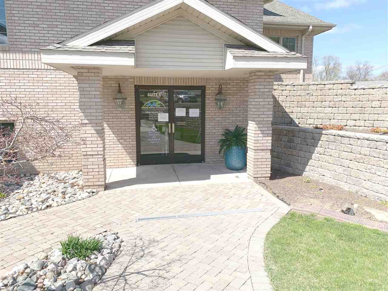 833 Laurence Ave - Photo 1