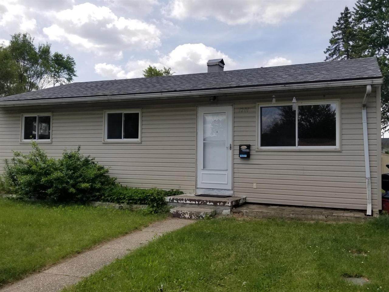 1201 Redleaf Ln - Photo 1