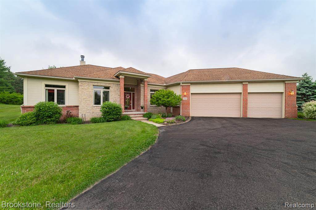 1840 Dunhill Dr - Photo 1