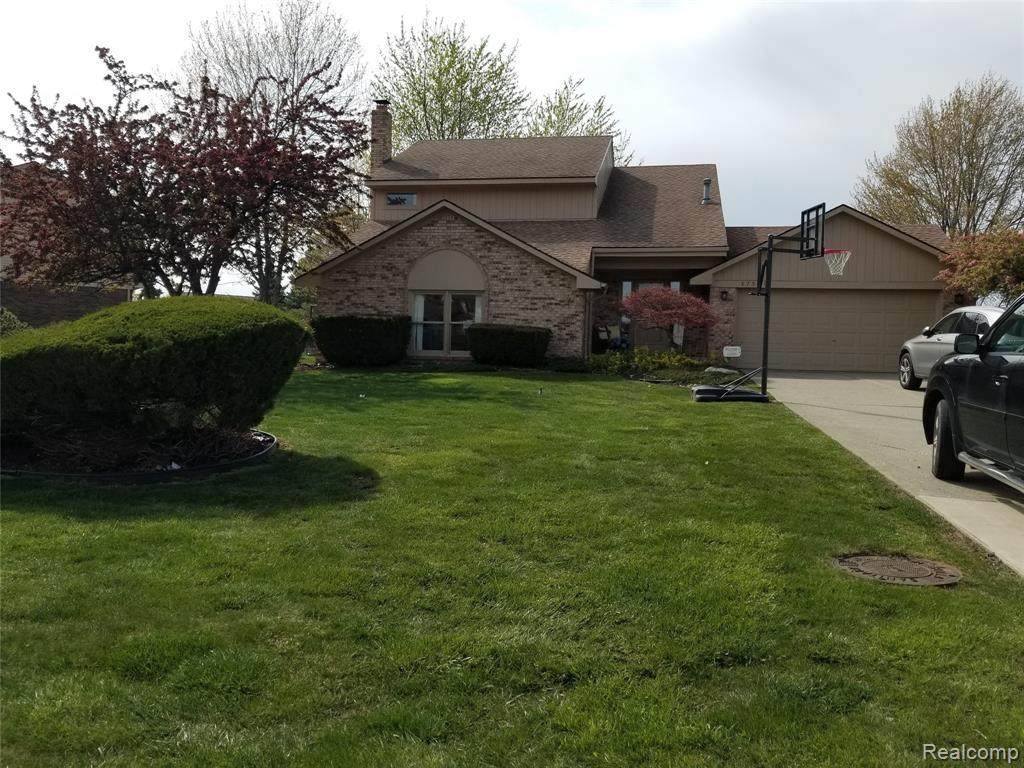 37589 Dorchester Dr - Photo 1