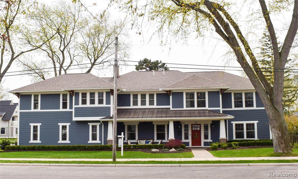 915 Linden St - Photo 1