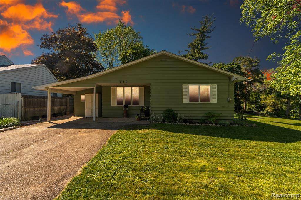 818 State Rd - Photo 1