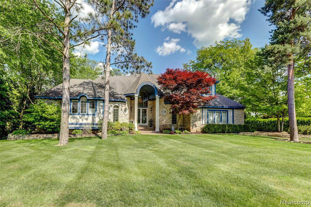 5611 Lake Ridge Dr - Photo 1