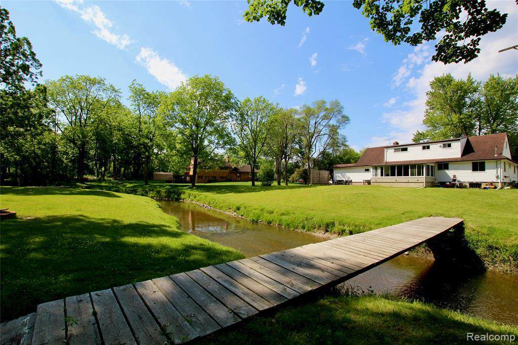 11735 Curwood Dr - Photo 1