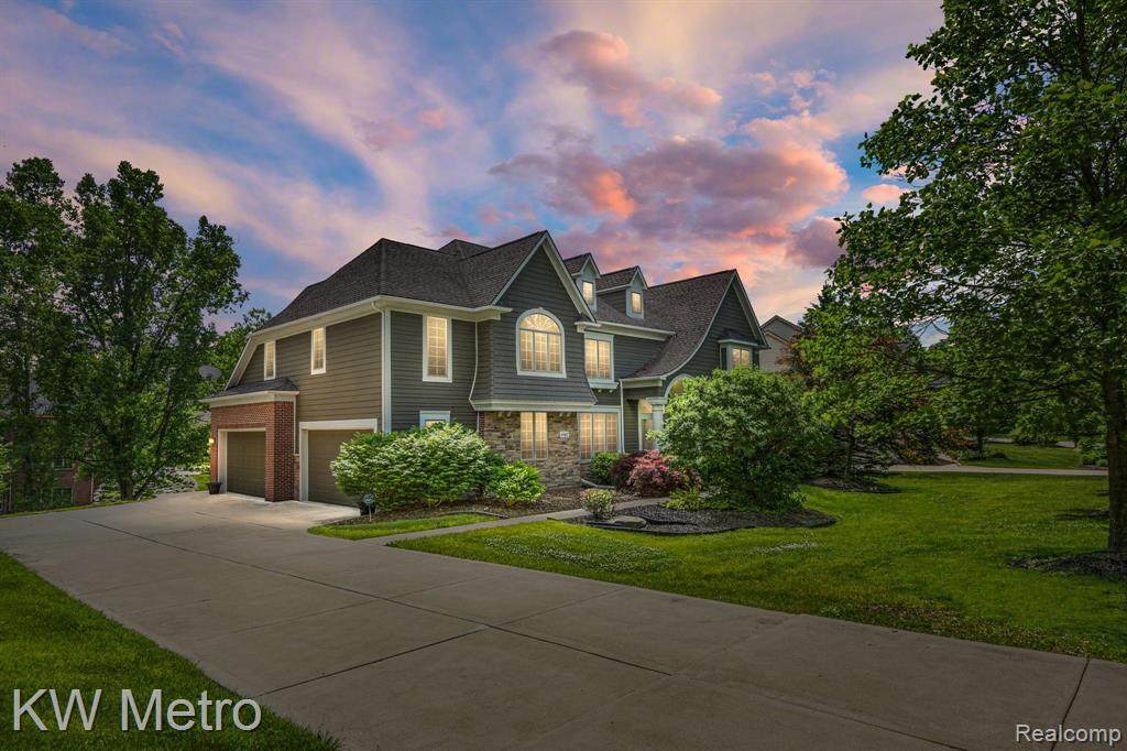 8562 Chatham Dr - Photo 1