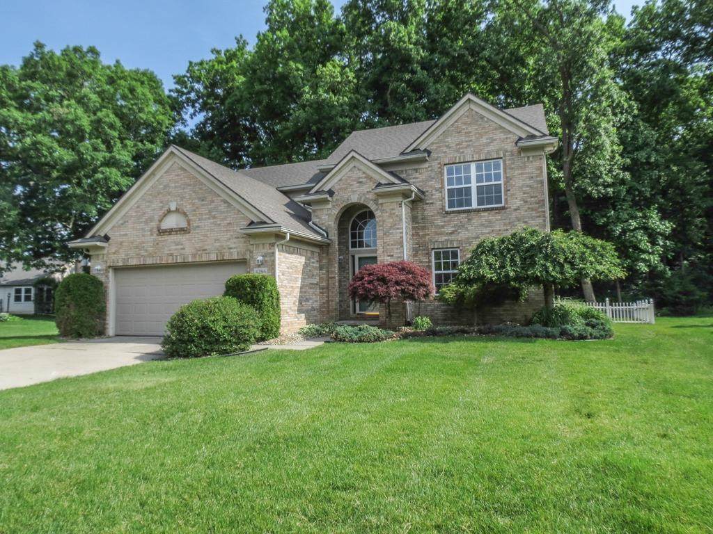 4286 Ridgewood Dr - Photo 1