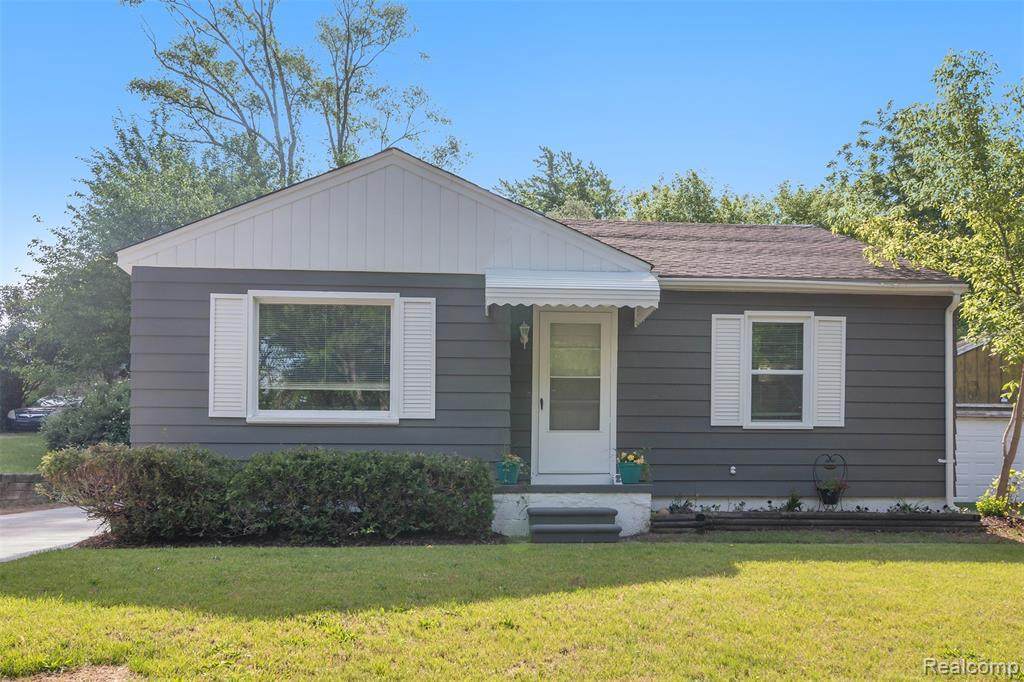 230 Alice Ave - Photo 1