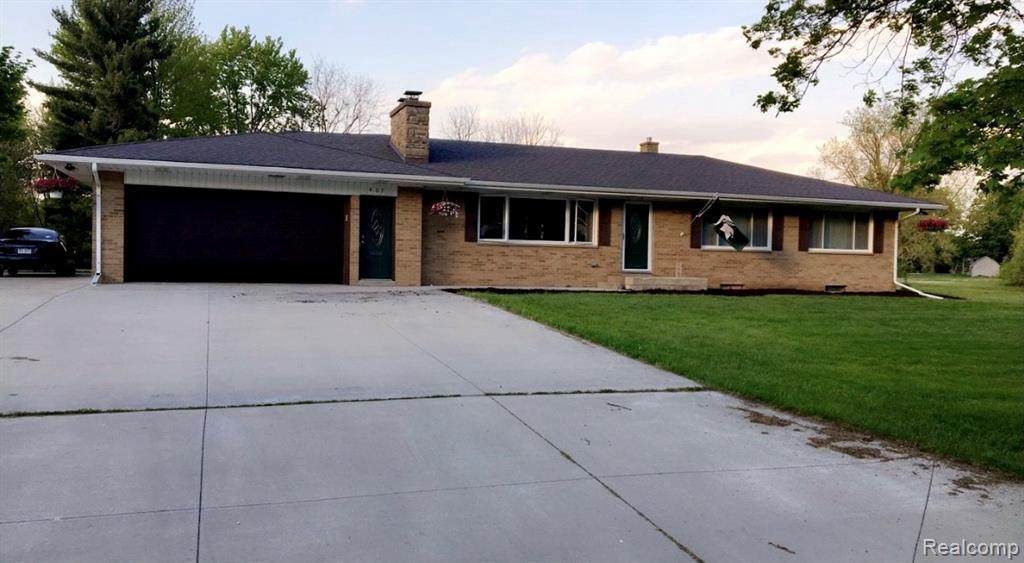 407 Meadowview Dr - Photo 1