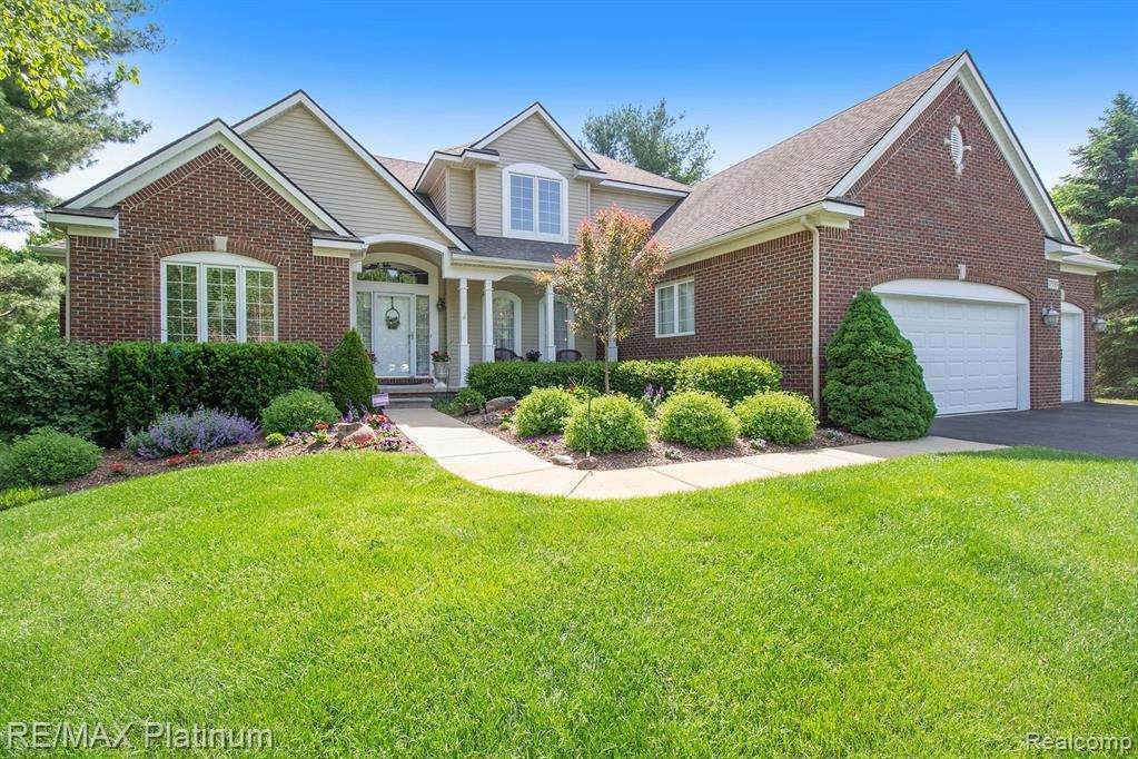 7533 Setters Pointe Drive - Photo 1