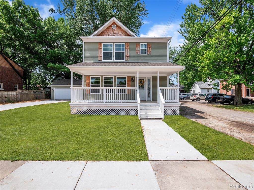 102 Dickinson Ave - Photo 1