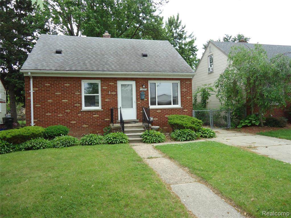 23122 Harmon St - Photo 1