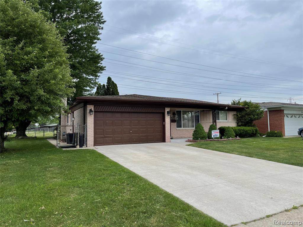 36221 Idaho Dr - Photo 1