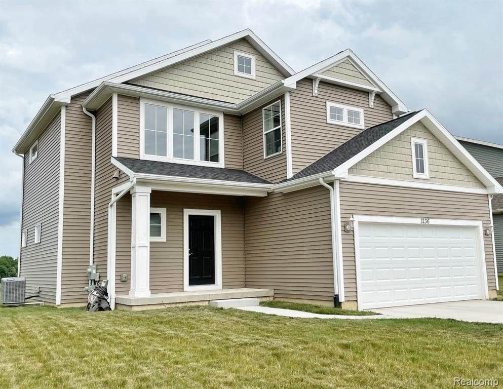1236 Wildflower Dr - Photo 1