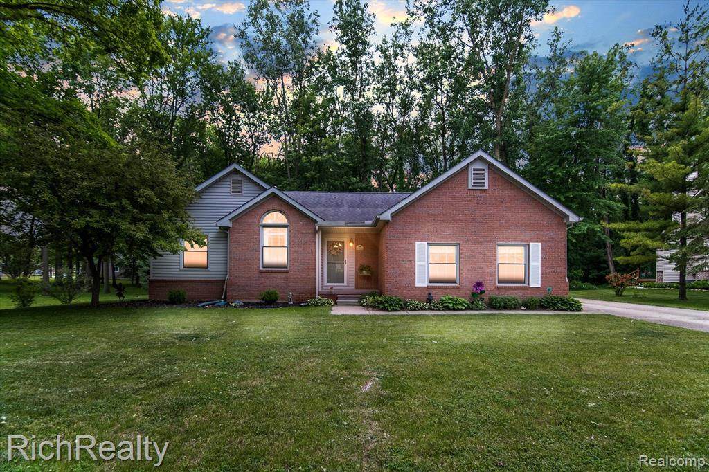 37535 Florence St - Photo 1