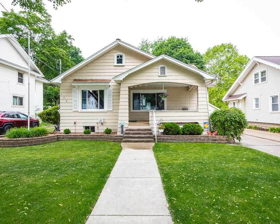 112 Bowen St - Photo 1
