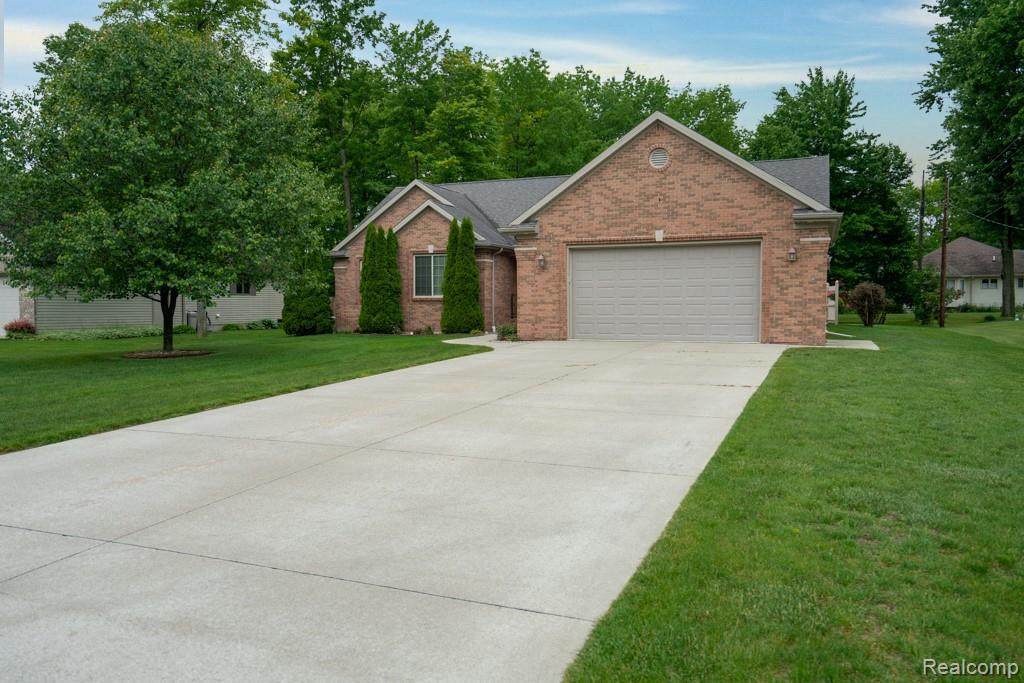 2897 Tanglewood Dr - Photo 1