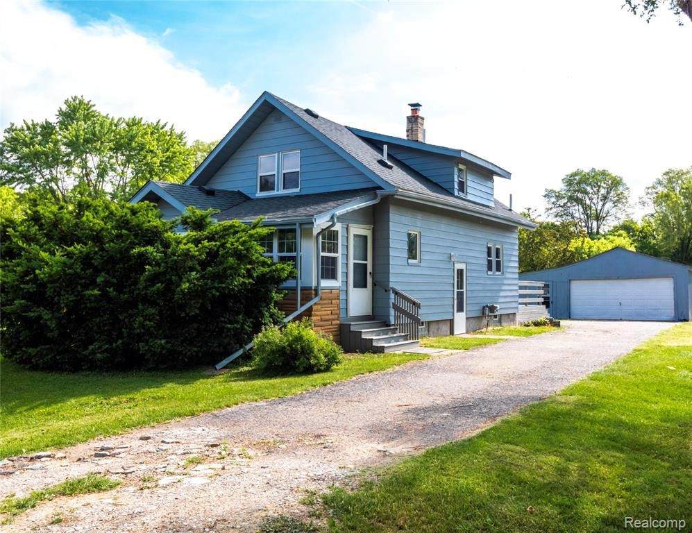 1399 Genesee Rd - Photo 1