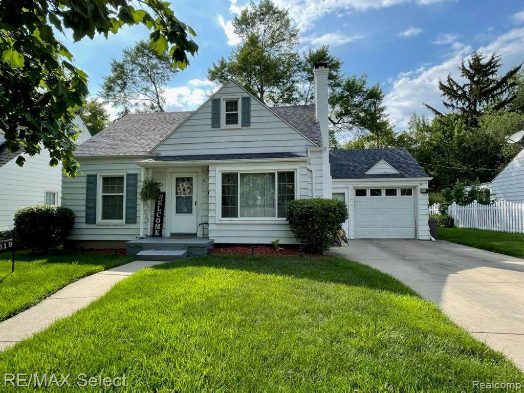 619 Fremont S - Photo 1
