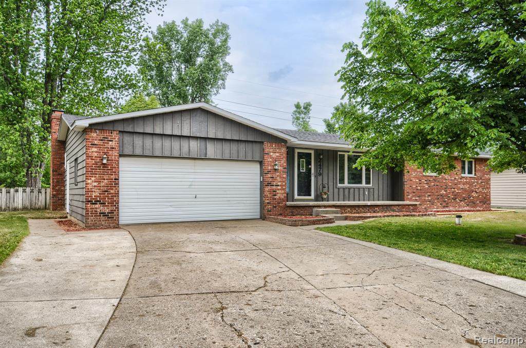 2479 Marjorie Ln - Photo 1