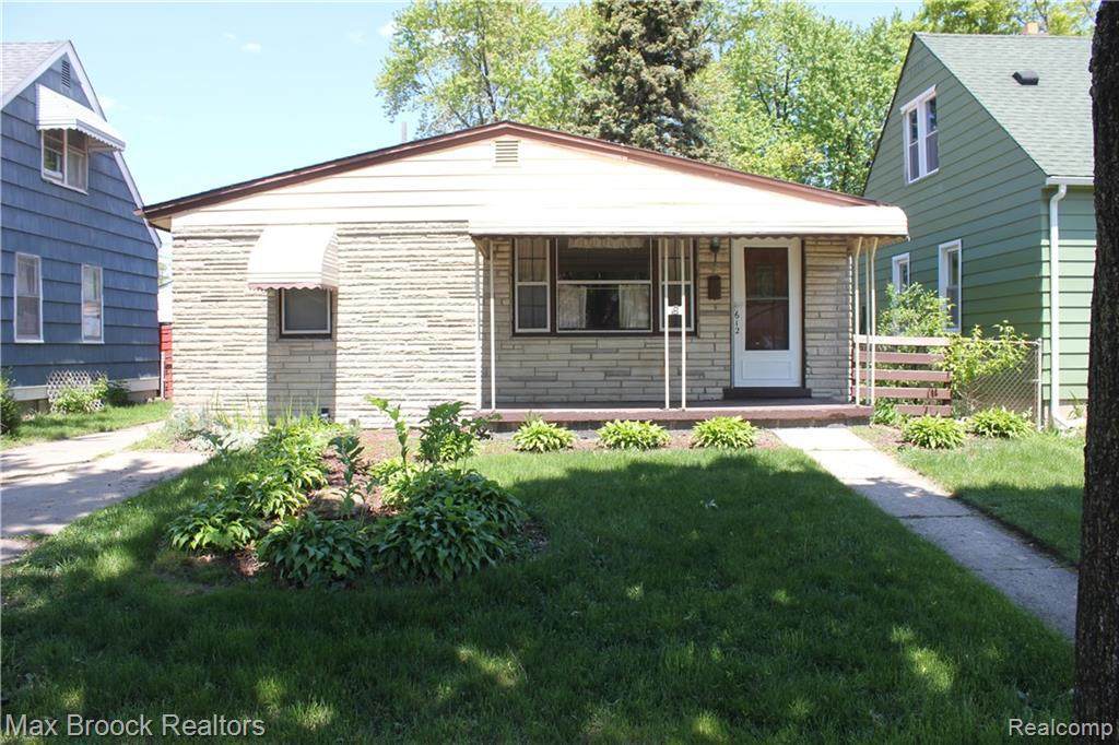 612 Chestnut Ave - Photo 1