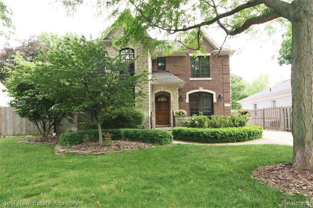306 Maywood Ave - Photo 1