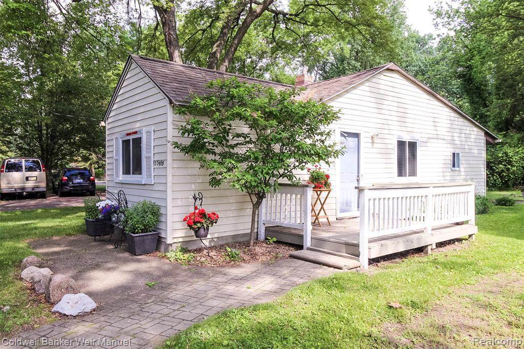 33908 Richland St - Photo 1
