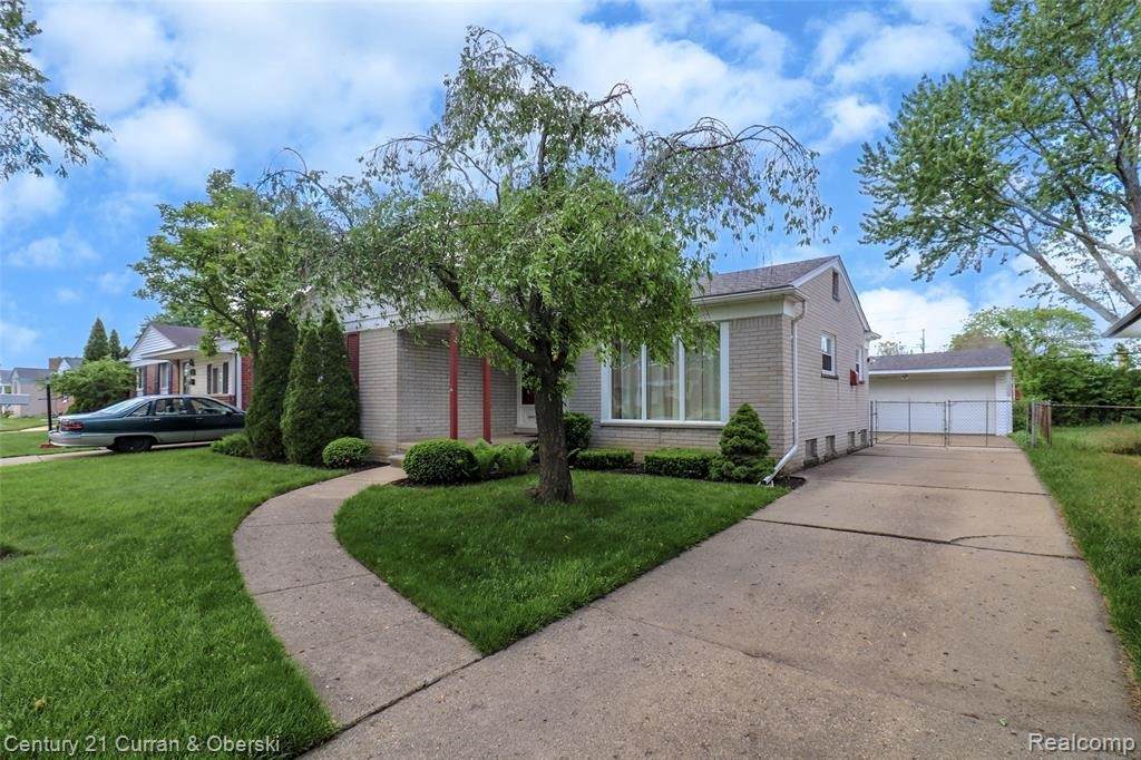 5745 Charlesworth St - Photo 1