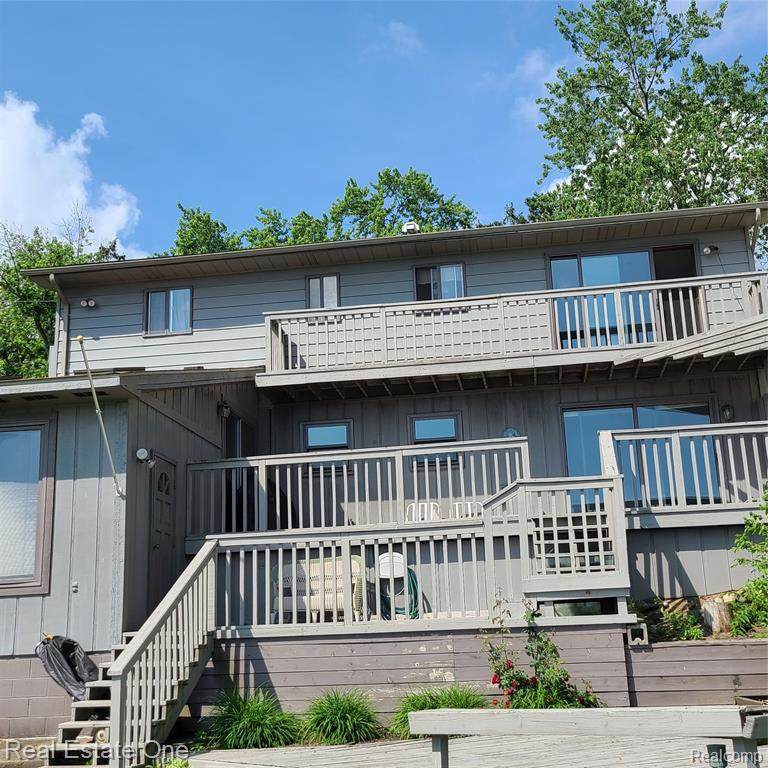 3911 Detroit Blvd - Photo 1