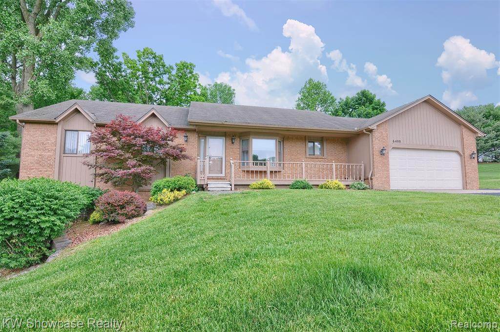 6400 Stonewood Dr - Photo 1