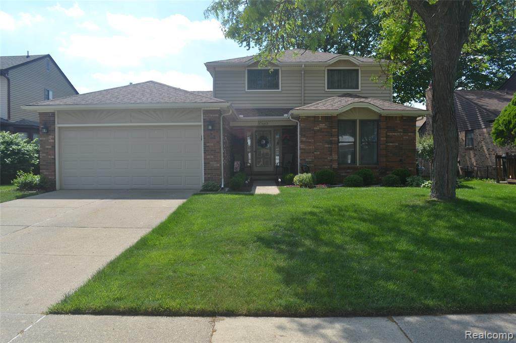 37663 Evergreen Dr - Photo 1