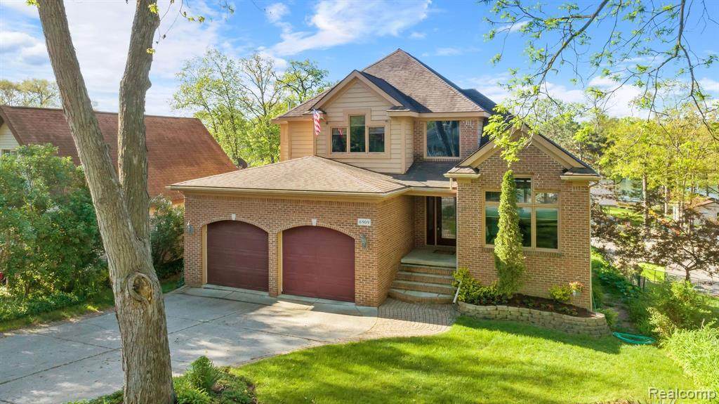 6909 Dandison Blvd - Photo 1