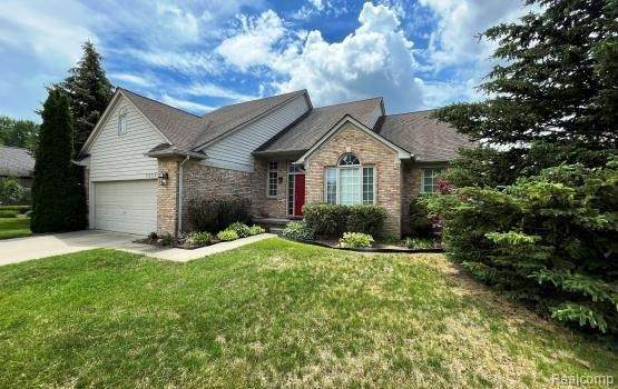 3360 Paddington Crt - Photo 1